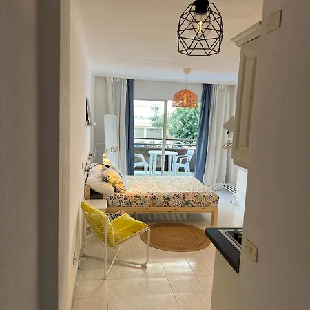 Appartement 222 *